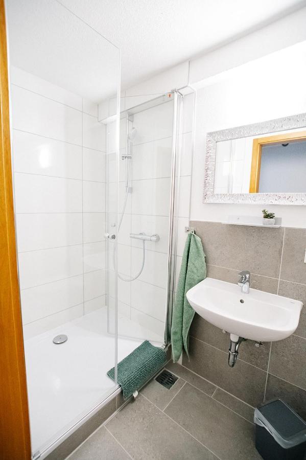 Gasthof Loewen Frickenhausen  Exteriör bild