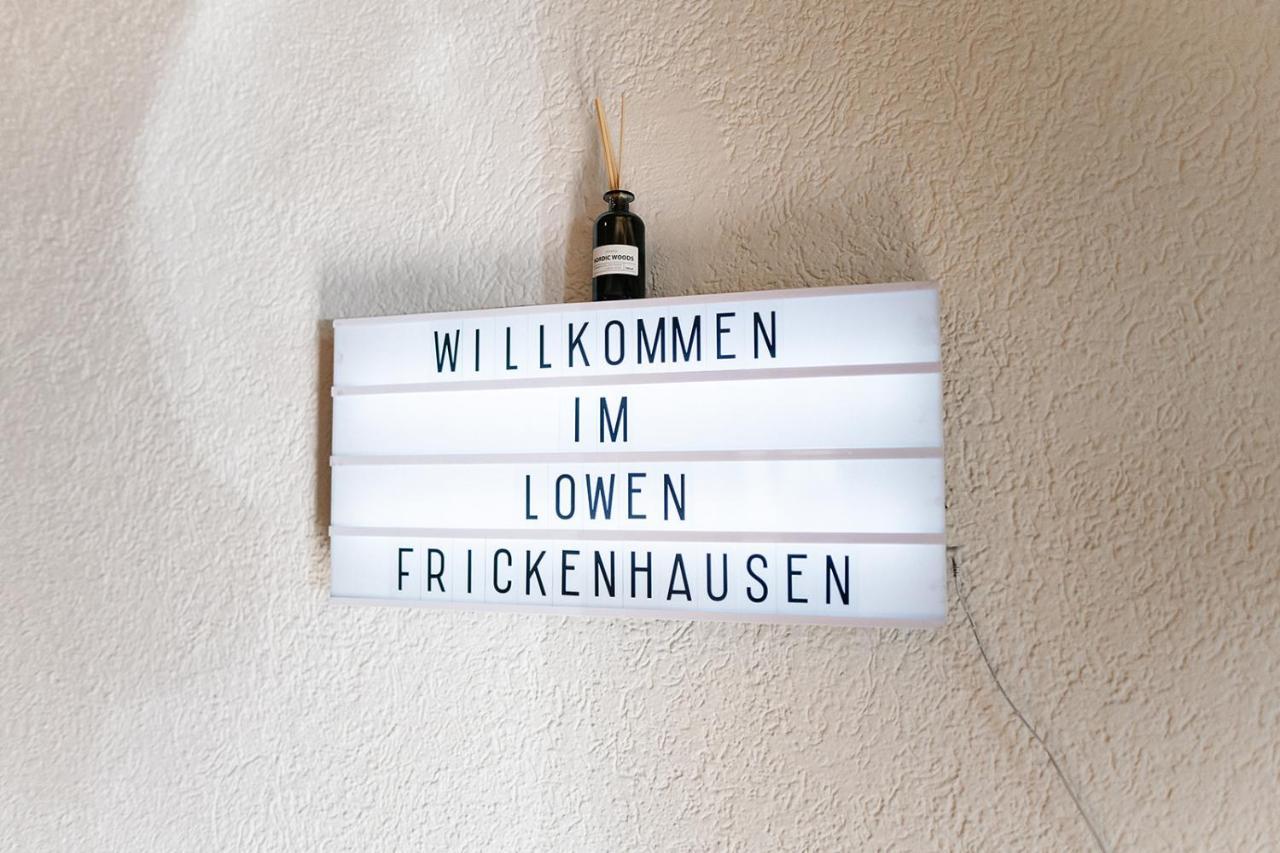 Gasthof Loewen Frickenhausen  Exteriör bild