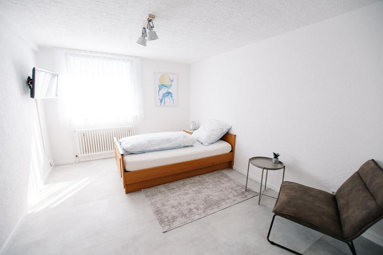 Gasthof Loewen Frickenhausen  Exteriör bild