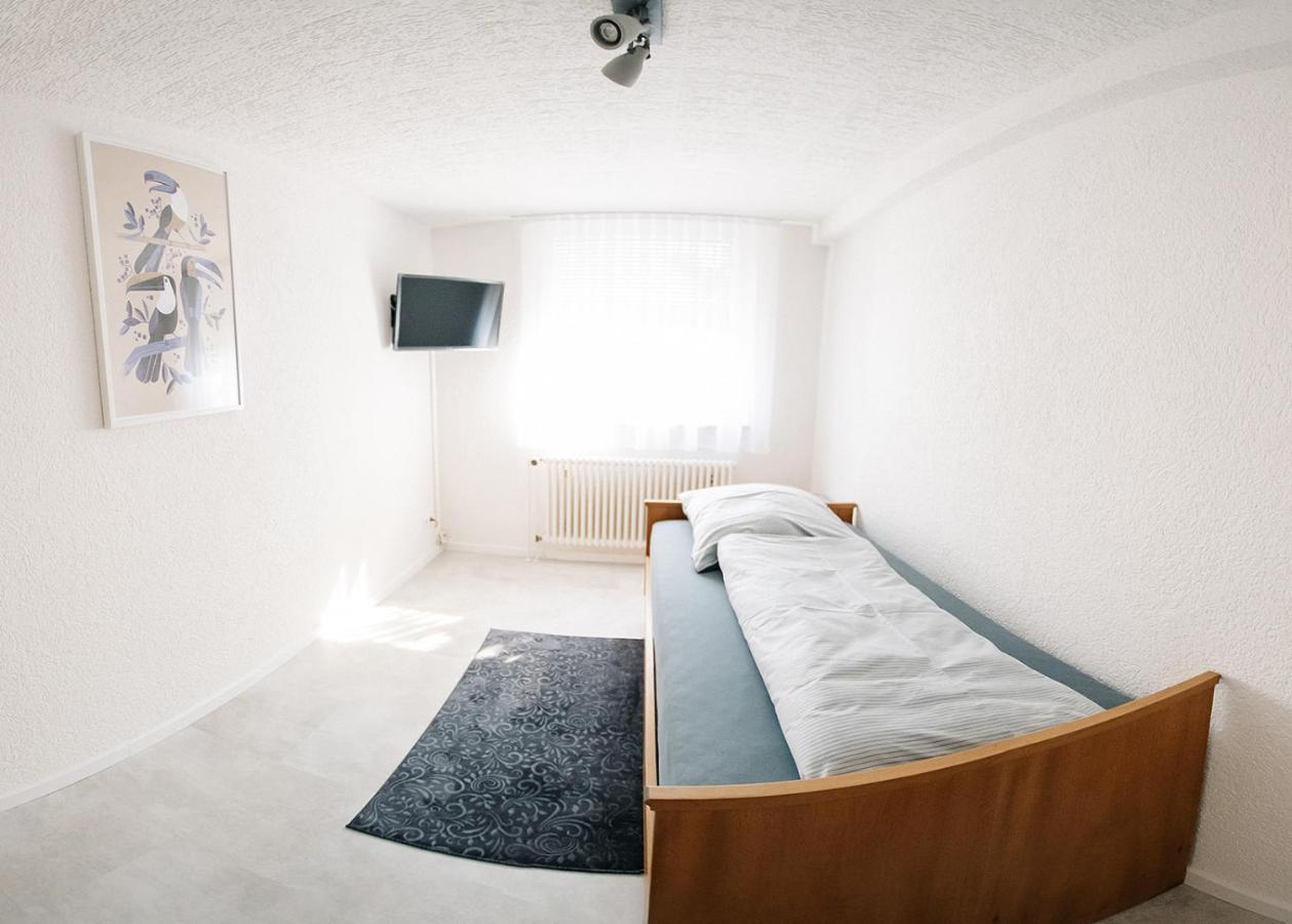 Gasthof Loewen Frickenhausen  Exteriör bild