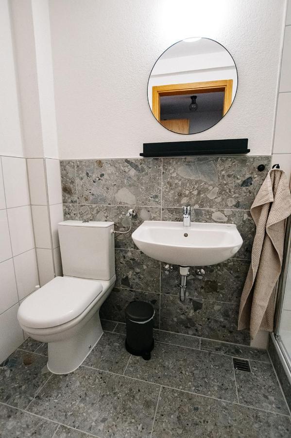 Gasthof Loewen Frickenhausen  Exteriör bild